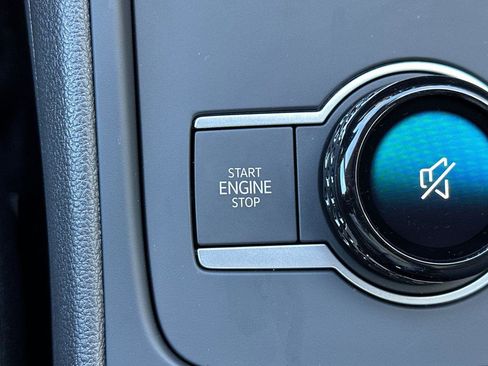 New 2026 Volkswagen Tiguan SE image 21