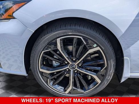New 2025 Nissan Altima 2.5 SR w/ SR Premium Package FWD image 10