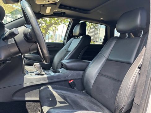 Used 2021 Jeep Grand Cherokee Laredo X RWD image 8