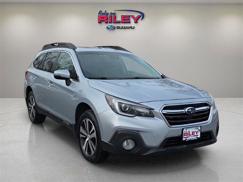 Used 2019 Subaru Outback 2.5i Limited w/ Popular Package #2 image 7
