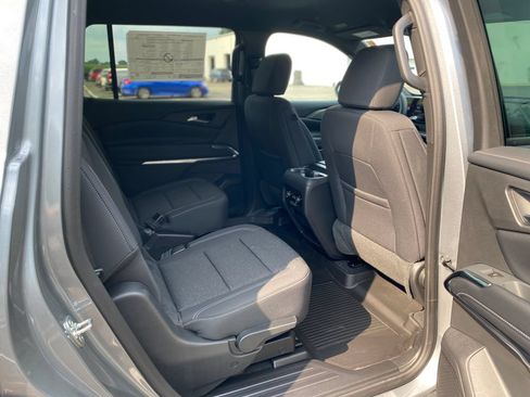 New 2026 Chevrolet Traverse LT w/ LPO, Floor Liner Package AWD/4WD image 15