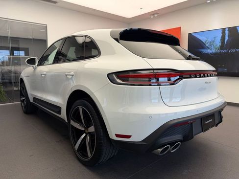 Used 2026 Porsche Macan AWD/4WD image 3