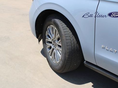 New 2027 Ford Expedition Max Platinum w/ Driver's Package RWD image 5