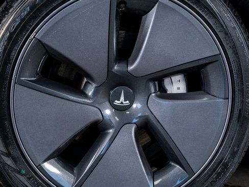 Used 2023 Tesla Model 3 Standard Range image 10