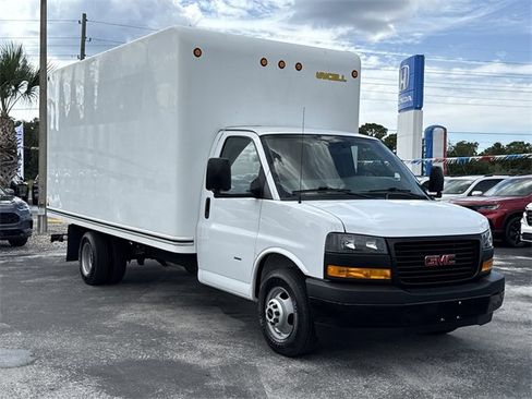 Used 2019 GMC Savana 3500 Extended image 2
