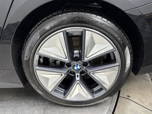 Used 2025 BMW i4 xDrive40i w/ Parking Assistance Package image 27