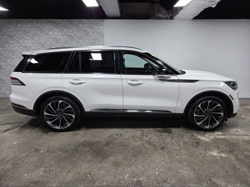 Used 2022 Lincoln Aviator Reserve w/ Equipment Group 201A image 3