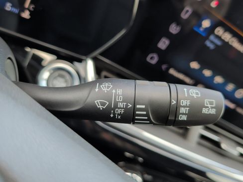 New 2026 Chevrolet Trax RS w/ Sunroof Package image 25