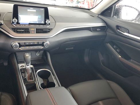 New 2025 Nissan Altima 2.5 SR image 13