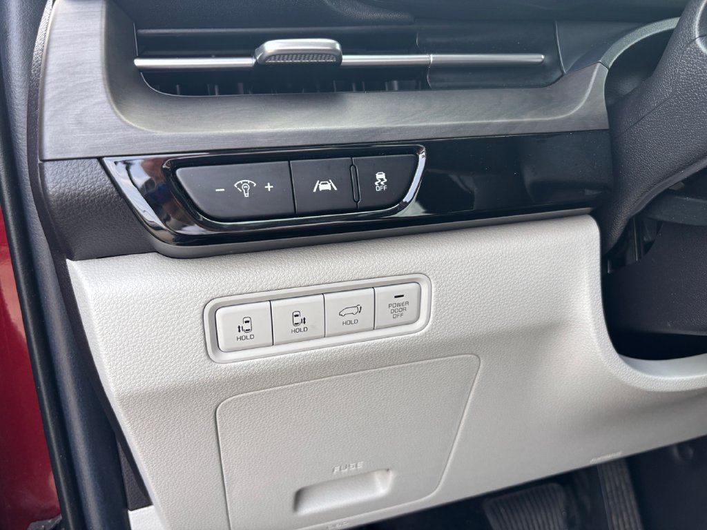 Used 2022 Kia Carnival SX FWD image 34