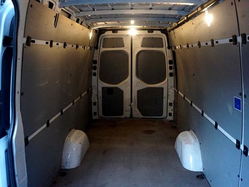 Used 2023 Mercedes-Benz Sprinter 2500 image 30