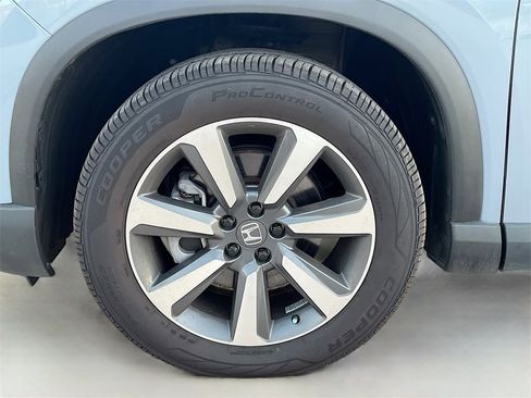 Used 2025 Honda Pilot Elite image 32