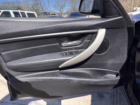 Used 2013 BMW 320i xDrive Sedan image 10