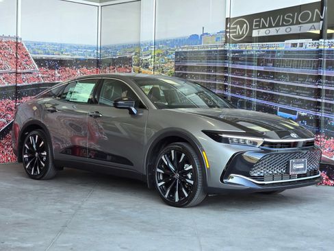 New 2026 Toyota Crown Platinum AWD/4WD image 1