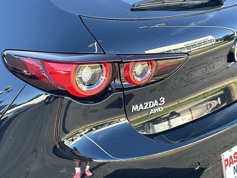 New 2026 MAZDA MAZDA3 Hatchback w/Premium Plus Pkg AWD/4WD image 9
