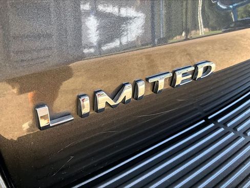 Used 2018 Ford Expedition Limited AWD/4WD image 10