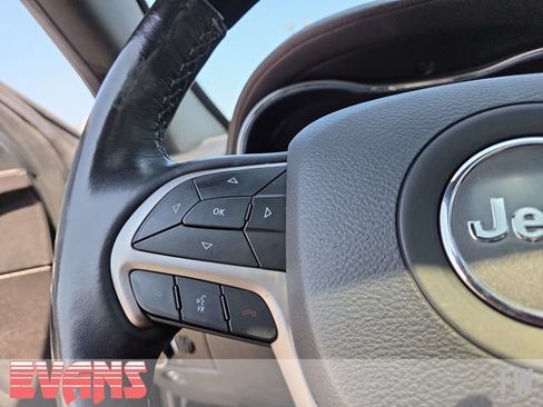 Used 2019 Jeep Grand Cherokee Overland AWD/4WD image 16