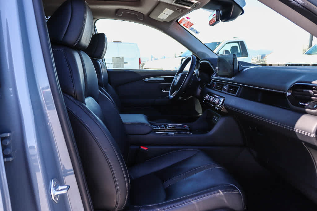 Used 2024 Honda Pilot Touring image 16