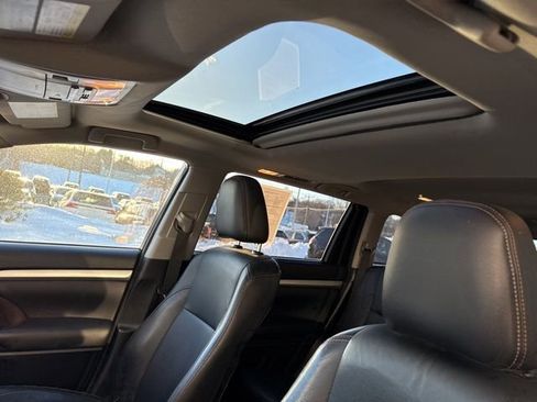 Used 2018 Toyota Highlander XLE image 26