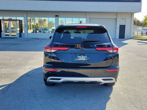 Used 2023 Mitsubishi Outlander SE image 5