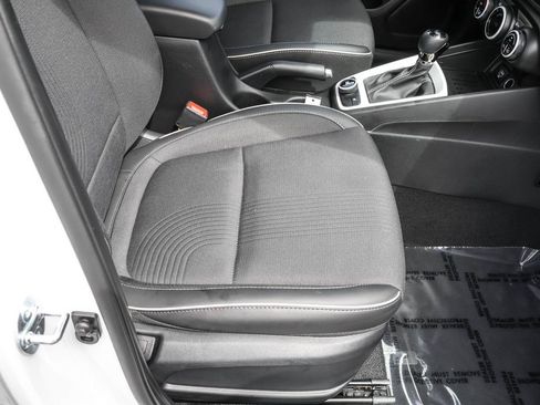Certified 2025 Hyundai Venue Limited FWD image 39