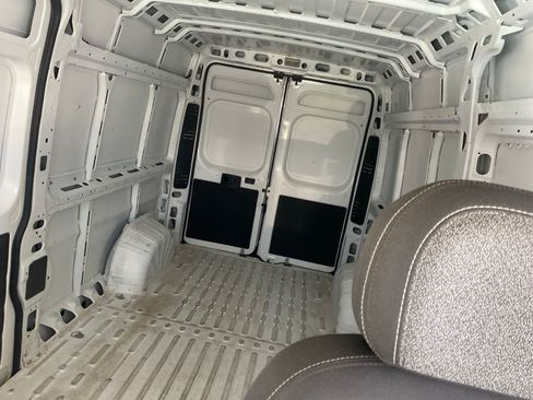 Used 2025 RAM ProMaster 2500 FWD image 12
