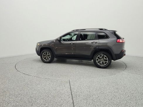 Used 2020 Jeep Cherokee Trailhawk image 8