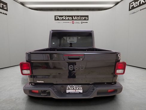 New 2026 Jeep Gladiator Sport image 4