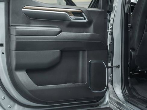 Used 2025 Chevrolet Silverado 1500 LT image 33