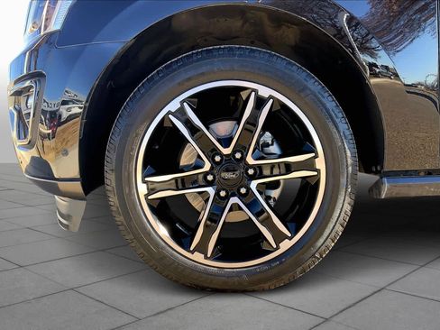 Certified 2021 Ford Expedition Limited image 10