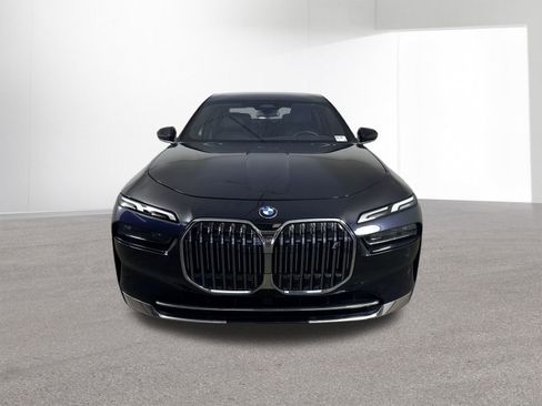 Used 2023 BMW i7 xDrive60 image 24