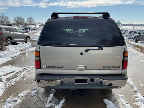 Used 2005 Chevrolet Suburban Z71 w/ Preferred Equipment Group image 8