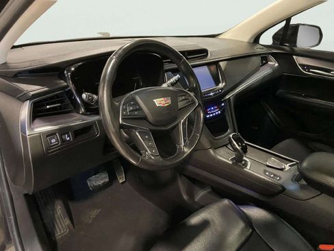 Used 2018 Cadillac XT5 Luxury image 16