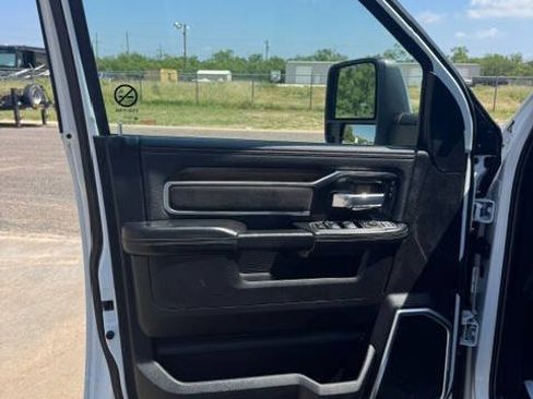 Used 2023 RAM 2500 Laramie AWD/4WD image 11