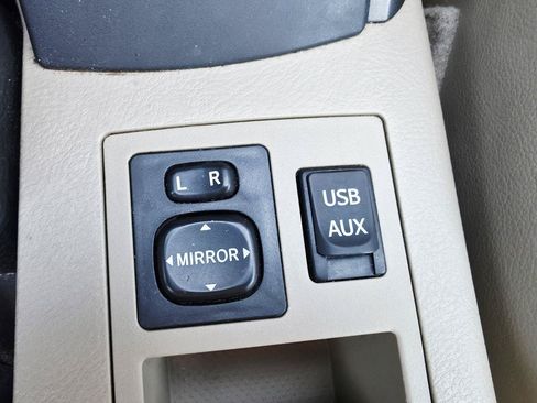 Used 2012 Toyota RAV4 Limited w/ Premium Plus Value Pkg AWD/4WD image 40