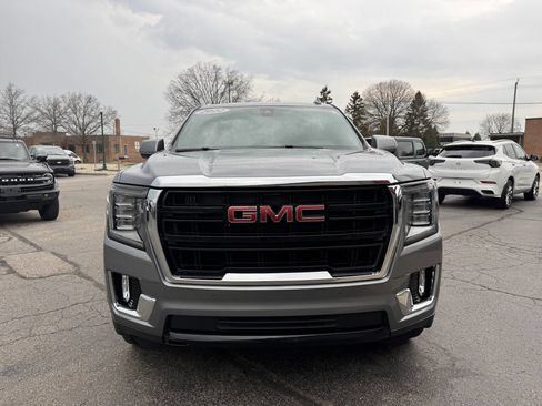 Used 2022 GMC Yukon XL SLE w/ Gmc Pro Safety Plus Package image 5