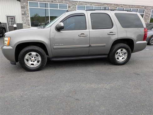 Used 2007 Chevrolet Tahoe LT w/ LT Preferred Equipment Group AWD/4WD image 3