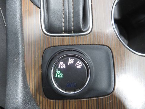 Used 2017 GMC Acadia SLE AWD/4WD image 23