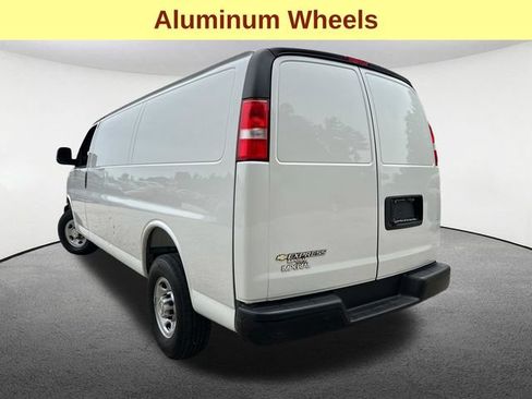 Certified 2025 Chevrolet Express 3500 Extended w/ Driver Convenience Package RWD image 11