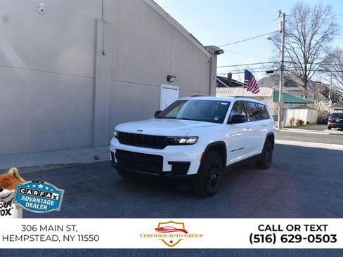 Used 2024 Jeep Grand Cherokee L Laredo image 2