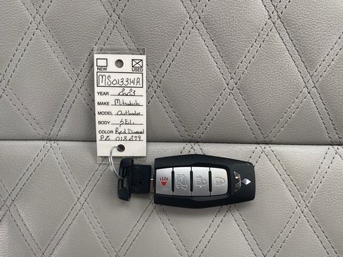 Used 2023 Mitsubishi Outlander SEL image 41