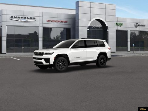 New 2026 Jeep Grand Cherokee L 2WD image 2