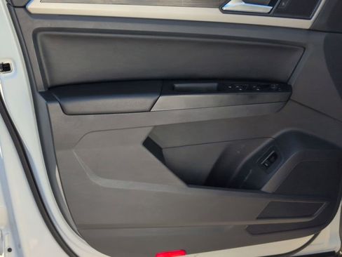 Used 2020 Volkswagen Atlas SE w/ Panoramic Sunroof Package image 12