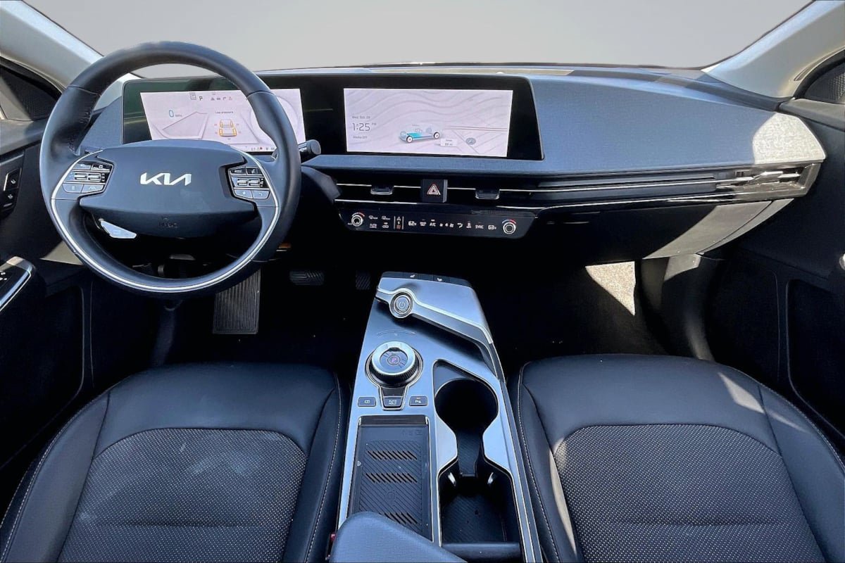 Used 2023 Kia EV6 Light RWD image 16