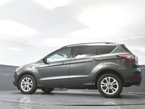 Used 2018 Ford Escape SE w/ SE Sync 3 Package FWD image 53