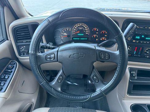 Used 2004 Chevrolet Avalanche Z66 w/ Preferred Equipment Group image 25