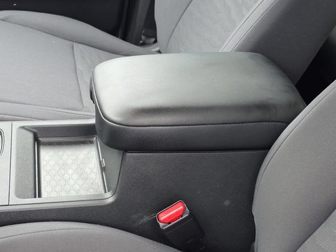 Used 2025 Nissan Frontier S RWD image 8