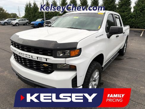 Used 2020 Chevrolet Silverado 1500 Custom w/ Custom Value Package AWD/4WD image 1