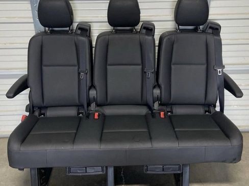 Used 2023 Mercedes-Benz Sprinter 2500 image 4