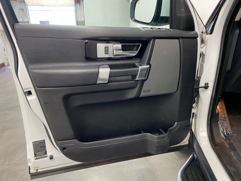 Used 2016 Land Rover LR4 HSE AWD/4WD image 24